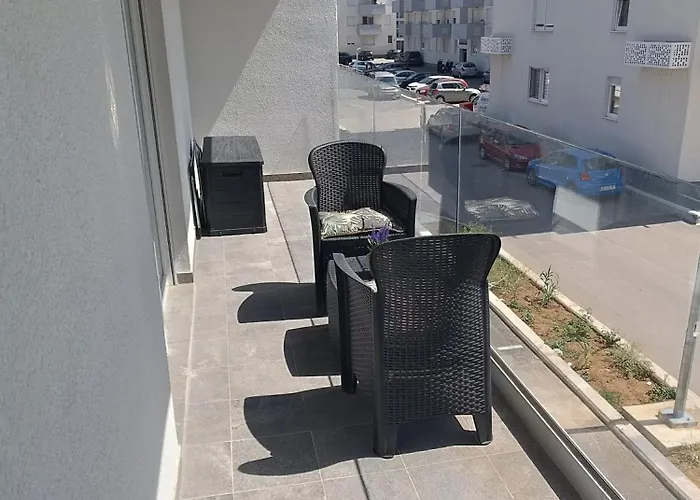 Διαμέρισμα Marta *